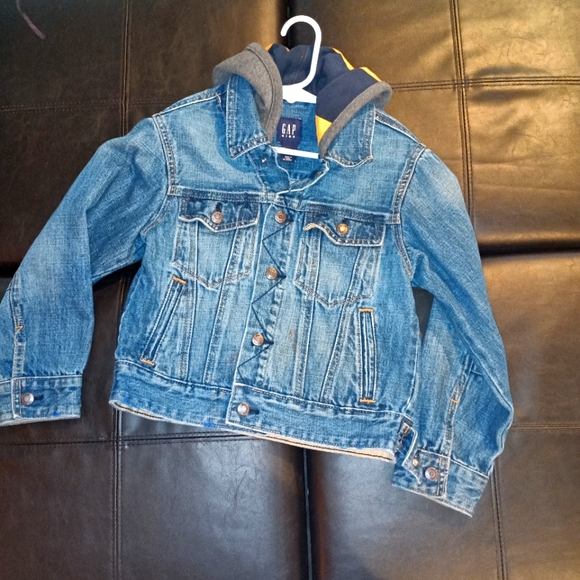 Jean jacket - Picture 1 of 1